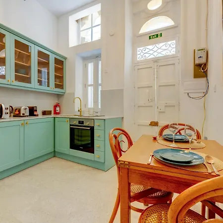 Charming Maltese Townhouse In * Senglea