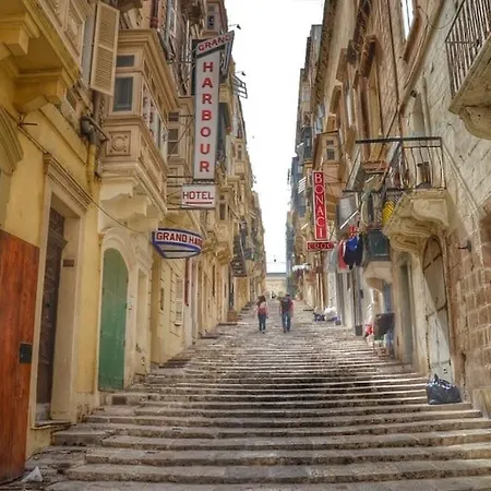 Charming Maltese Townhouse In *