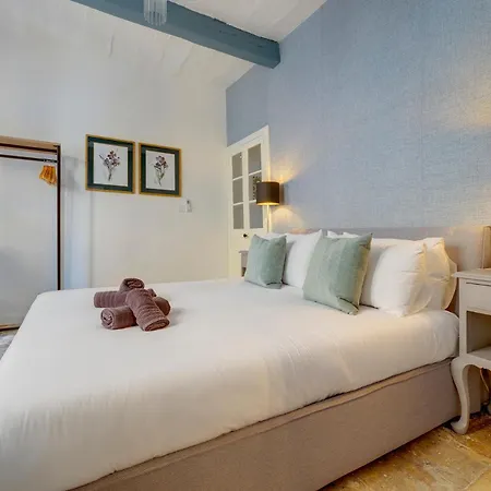 Charming Maltese Townhouse In 펜션 *