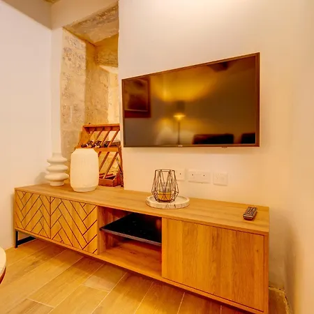 Charming Maltese Townhouse In 펜션