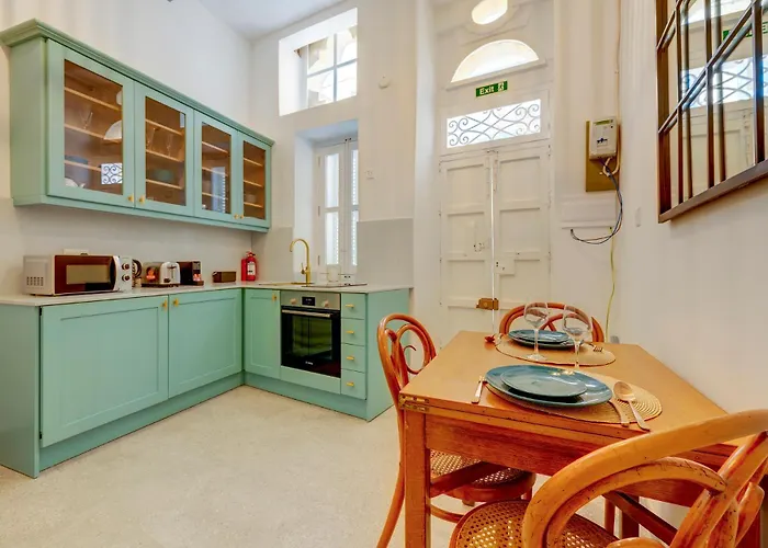 Charming Maltese Townhouse In * Senglea