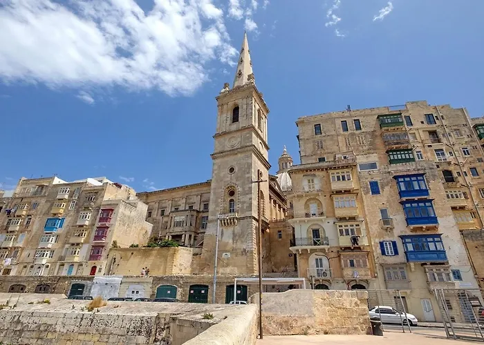 Charming Maltese Townhouse In 別荘